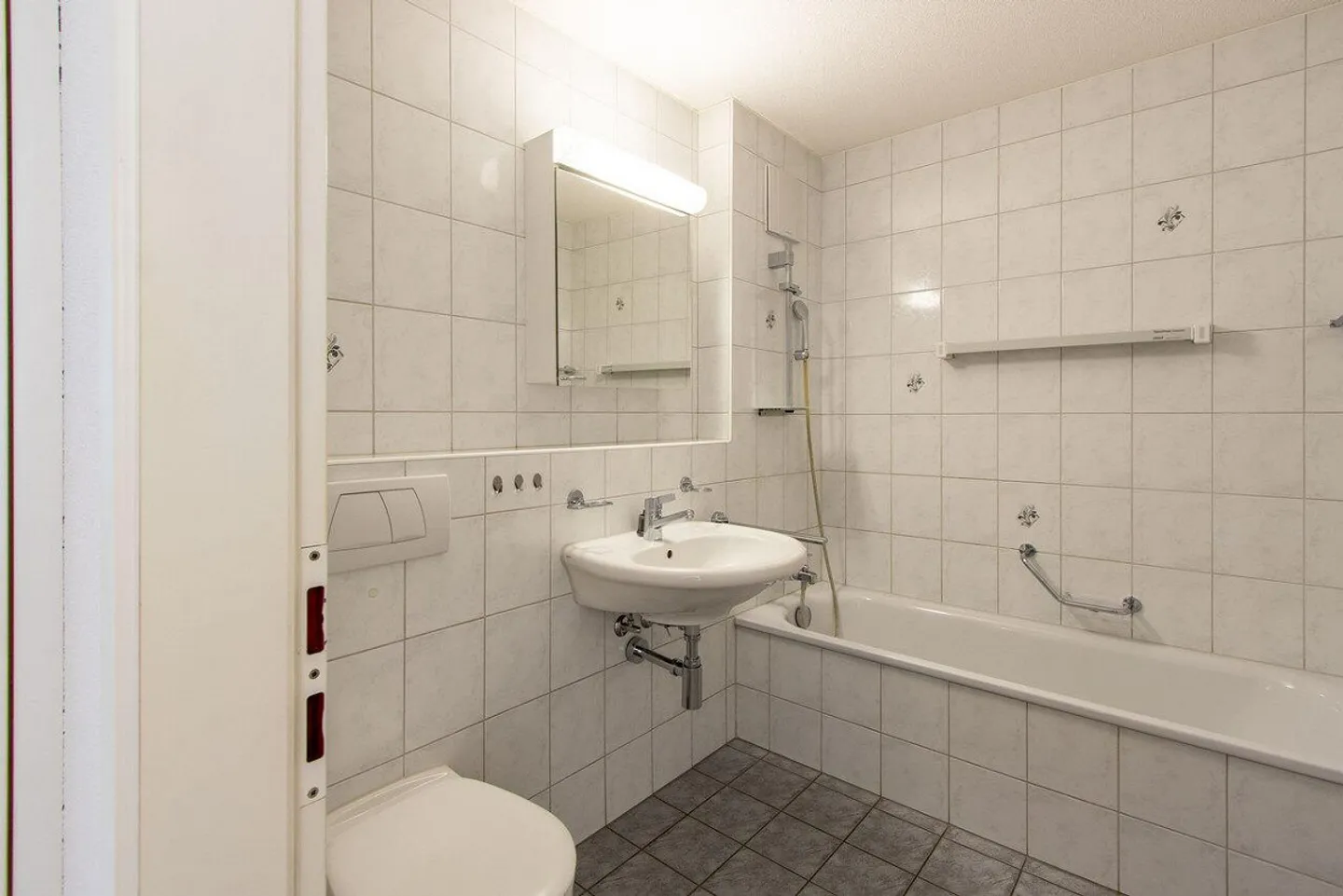 Well-maintained 3.5-room apartment in a quiet, central location - Photo 4 of 21