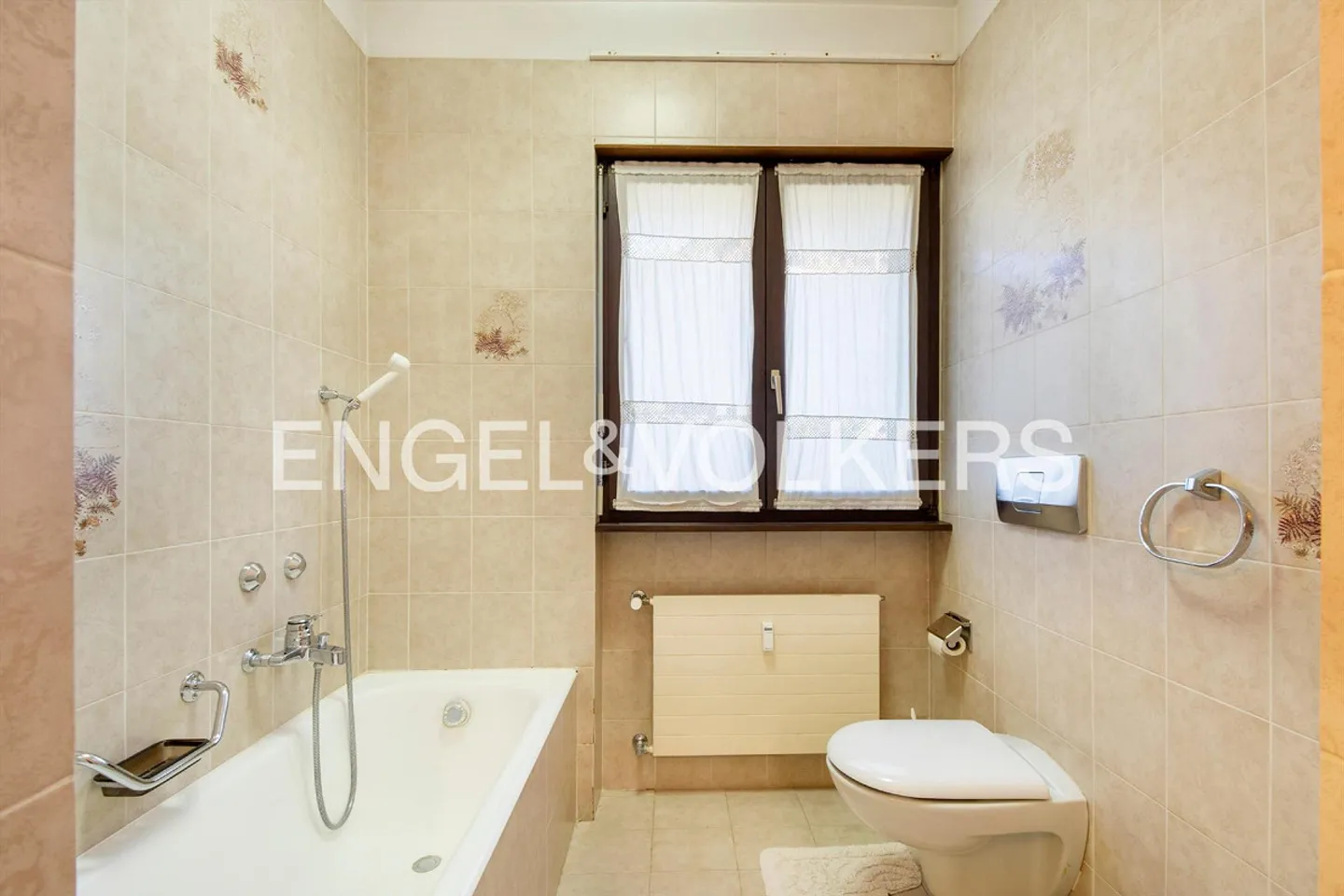 Oasis of Tranquility with Lake View in Ruvigliana - Photo 12 of 13