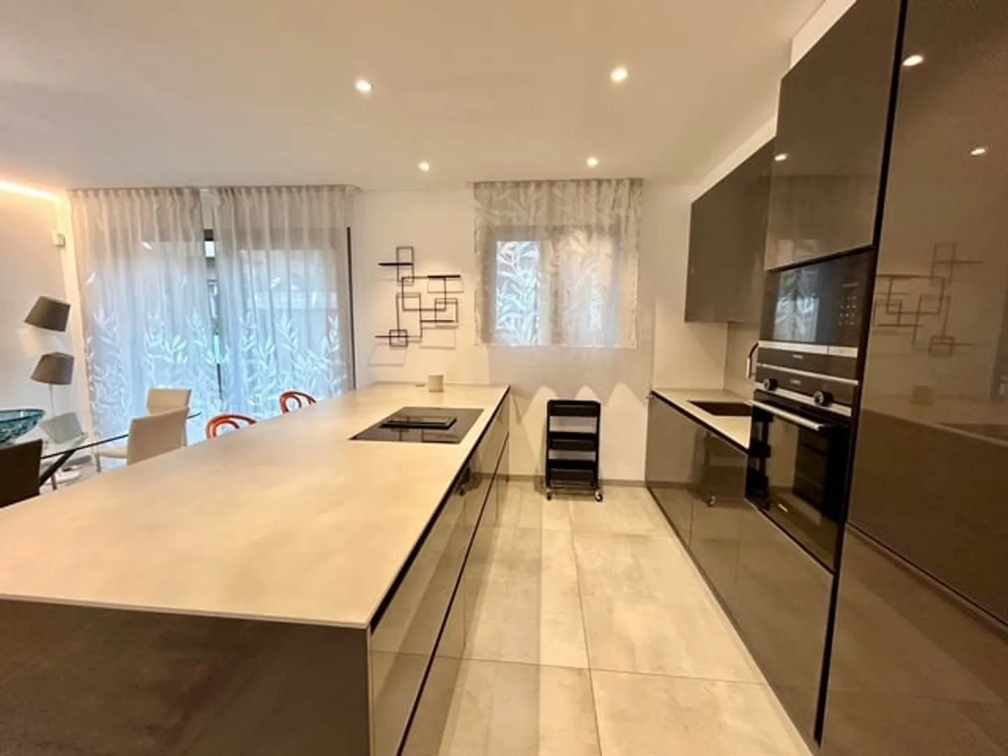 Paradiso sulla riva del lago - 4,5 camere di nuova costruzione e arredate - Foto 12 di 21