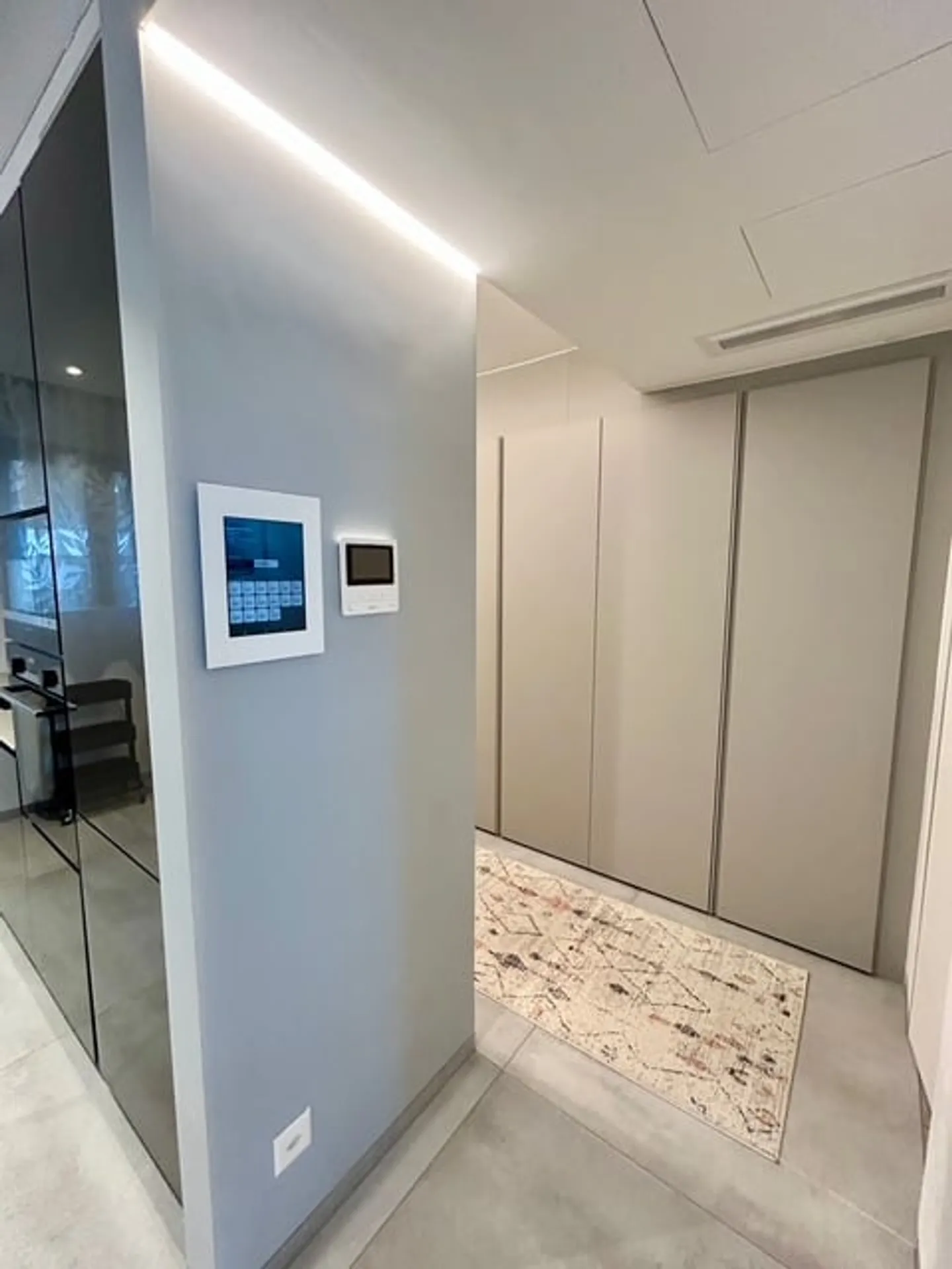 Paradiso sulla riva del lago - 4,5 camere di nuova costruzione e arredate - Foto 13 di 21