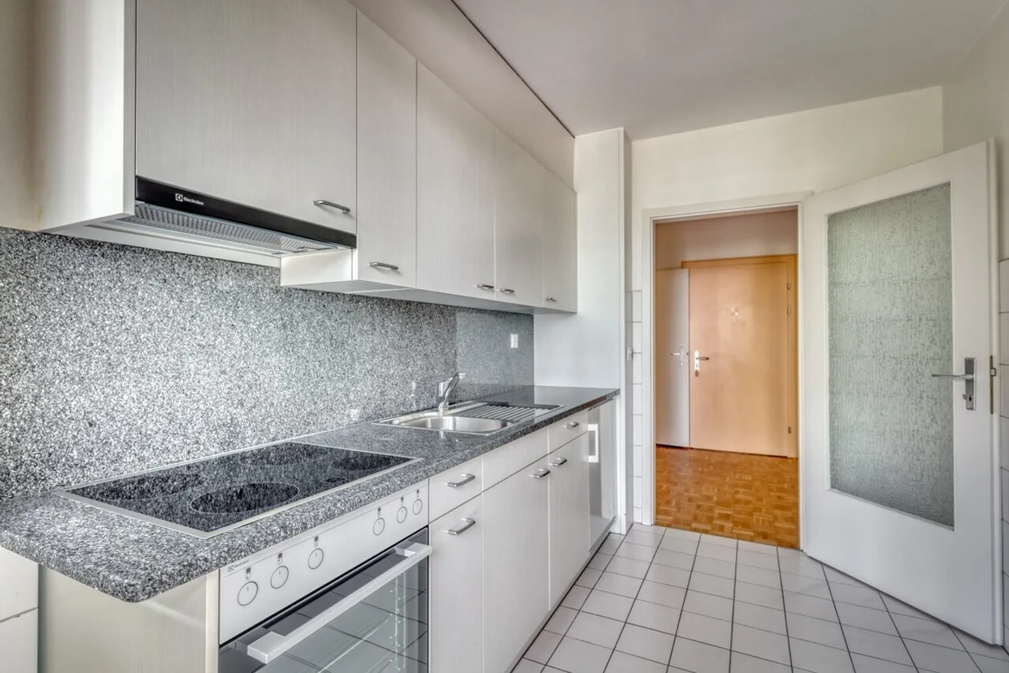 Charmant appartement 2.5 pces - Photo 4 sur 13