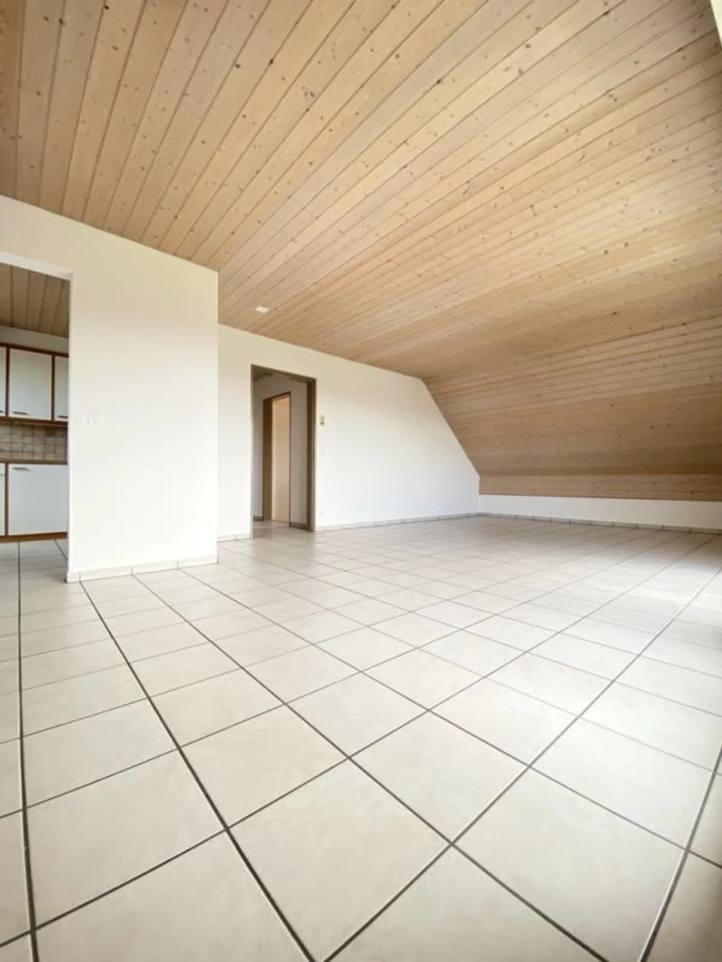 Helle Wohnung mit Aussicht ins Grüne - Foto 2 von 8