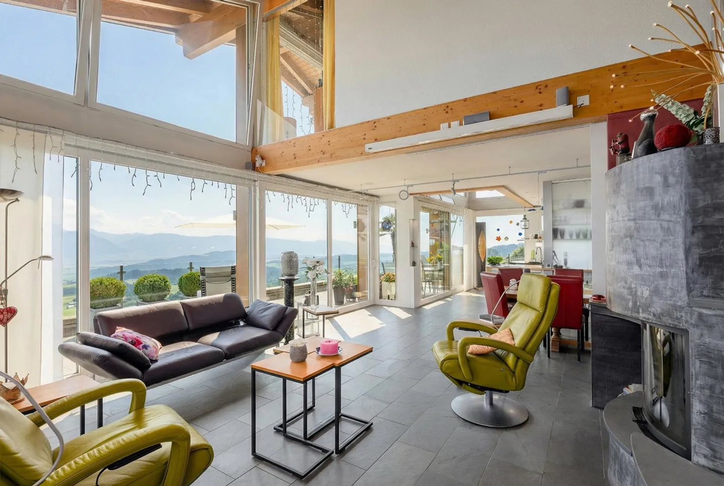 Spacious Single-Family Home with Separate Garden Apartment - Photo 2 of 12