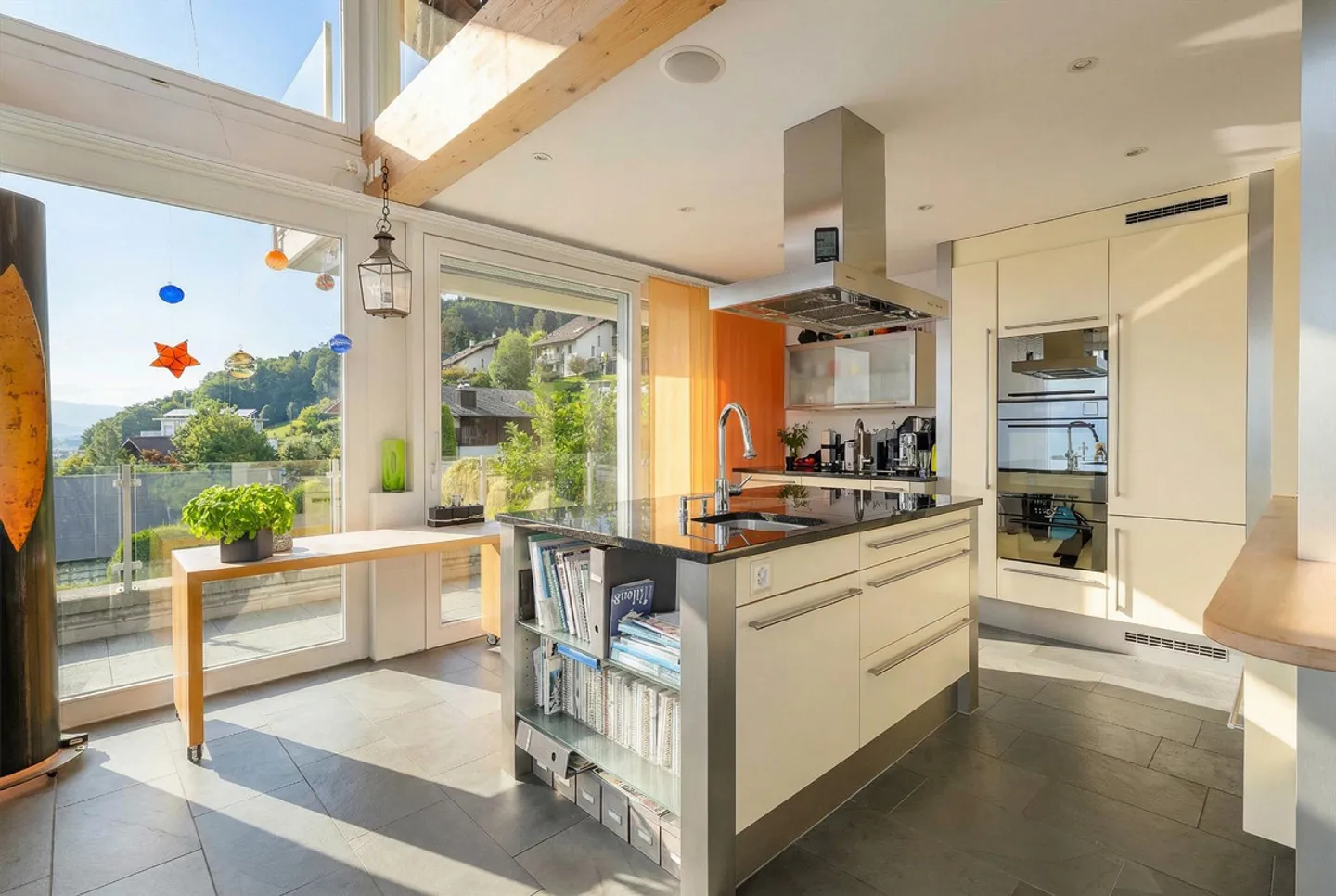 Spacious Single-Family Home with Separate Garden Apartment - Photo 4 of 12