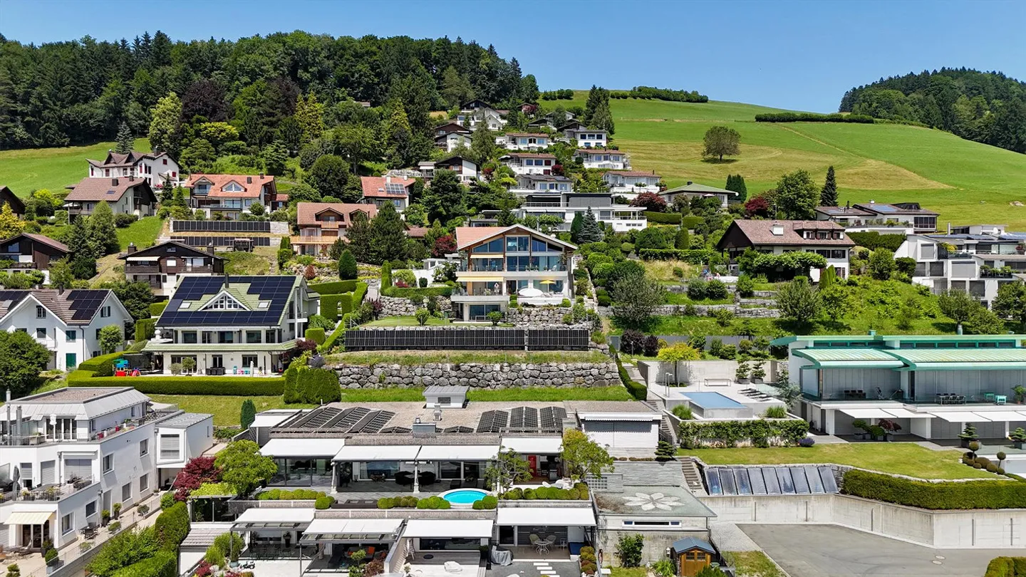 Spacious Single-Family Home with Separate Garden Apartment - Photo 11 of 12