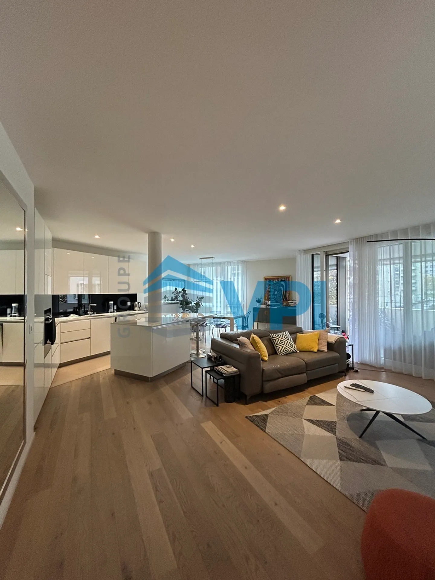 4 stanze con terrazza nel quartiere St Jean Charmilles - Foto 1 di 11