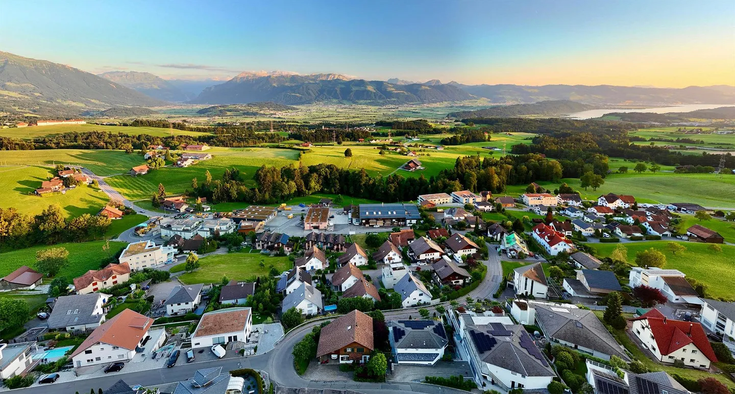 Spacious Single-Family Home with Separate Garden Apartment - Photo 6 of 12