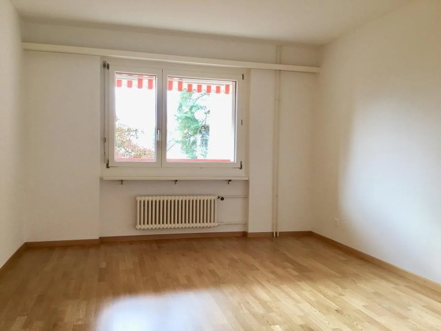 Appartement 4 pièces dans un bel emplacement à Unterengstringen - Photo 7 sur 7
