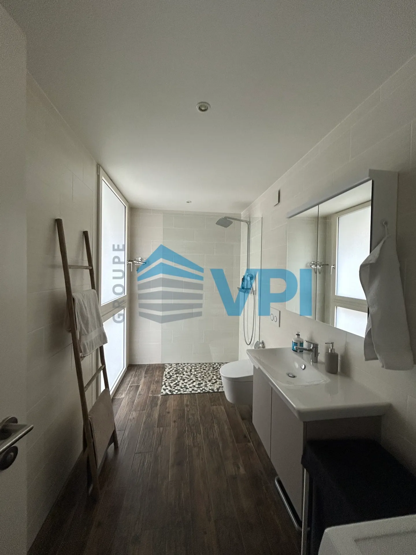 4 stanze con terrazza nel quartiere St Jean Charmilles - Foto 6 di 11