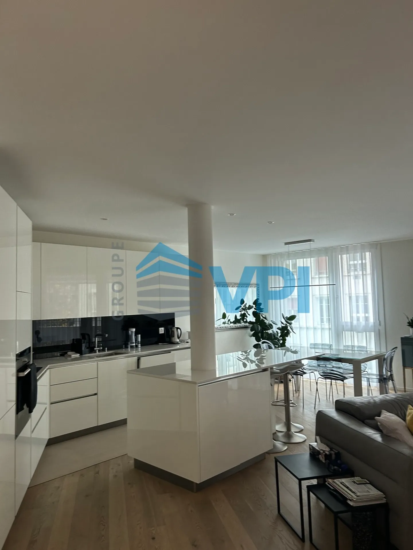 4 stanze con terrazza nel quartiere St Jean Charmilles - Foto 8 di 11