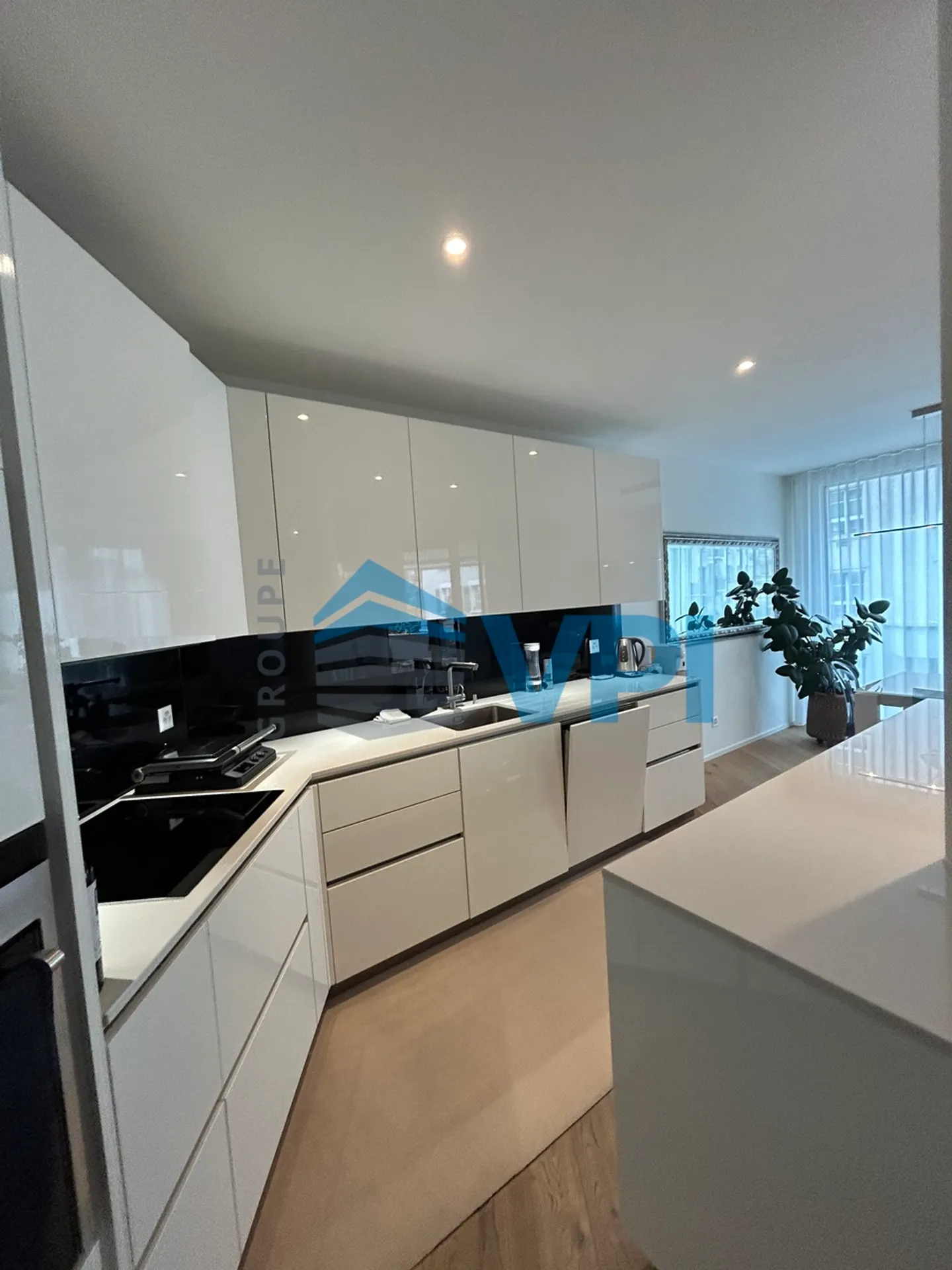 4 stanze con terrazza nel quartiere St Jean Charmilles - Foto 11 di 11