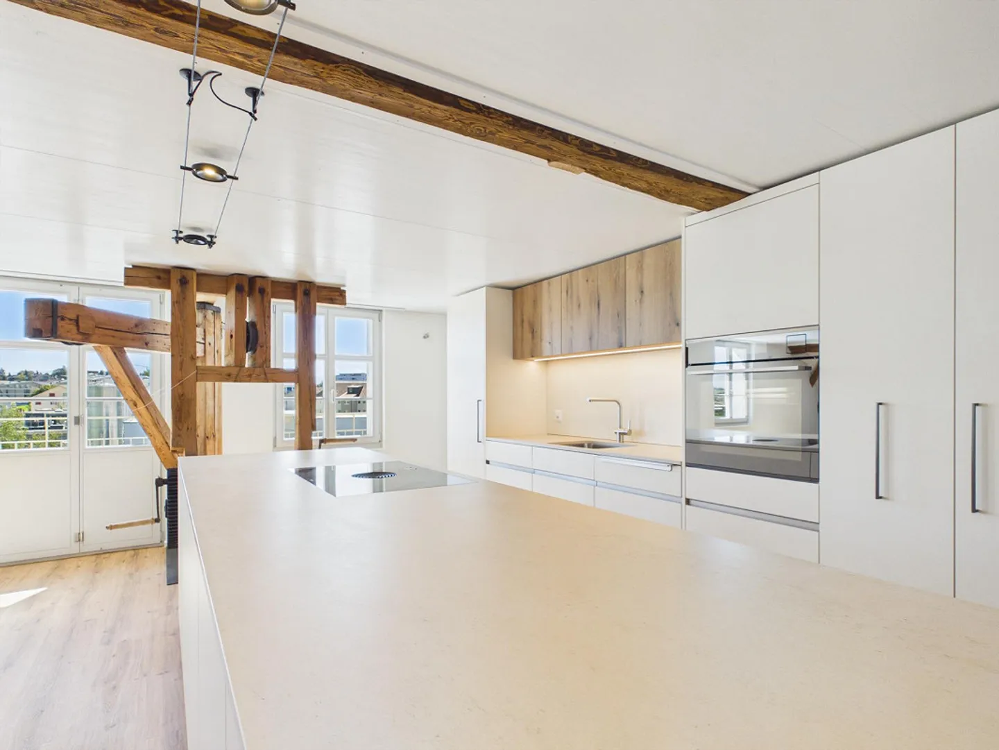 PREMIÈRE LOCATION - Appartement en duplex de 150 m² avec charme ancien - Photo 4 sur 8