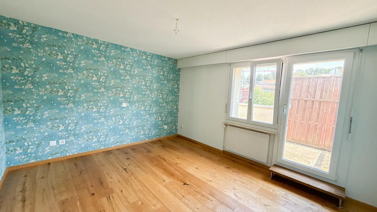 Chic 2½-room penthouse with large terrace & panoramic view in Grub AR - Photo 8 of 13