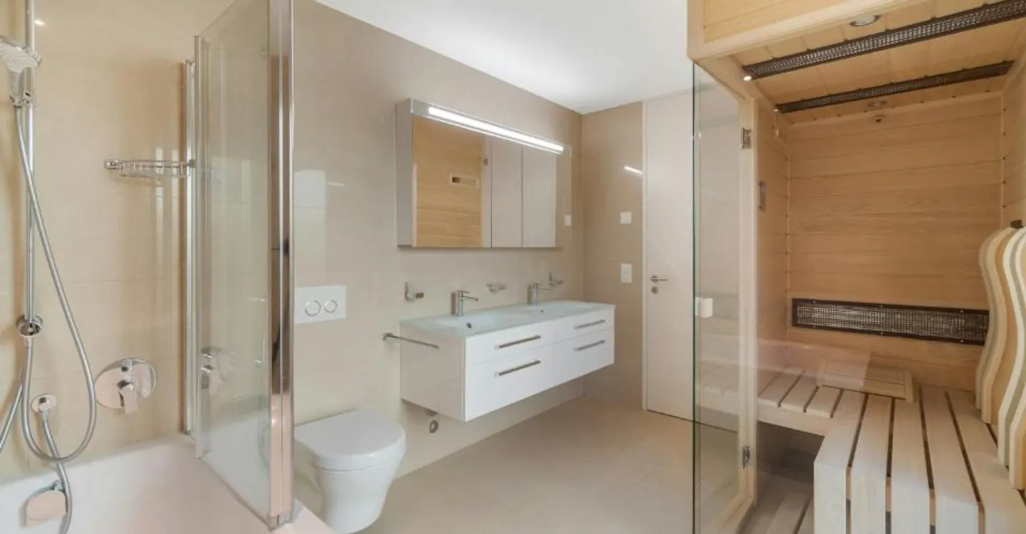 Panoramic View Meets Living Comfort - Your New Home in Höngg - Photo 9 of 13
