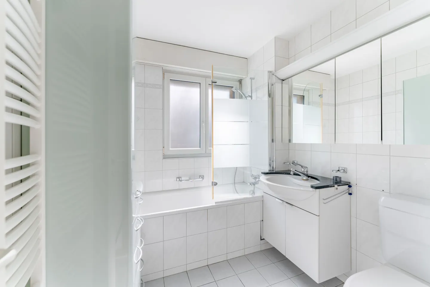 Ideal for first-time buyers, young couples or families - solid condominium - Photo 7 of 11