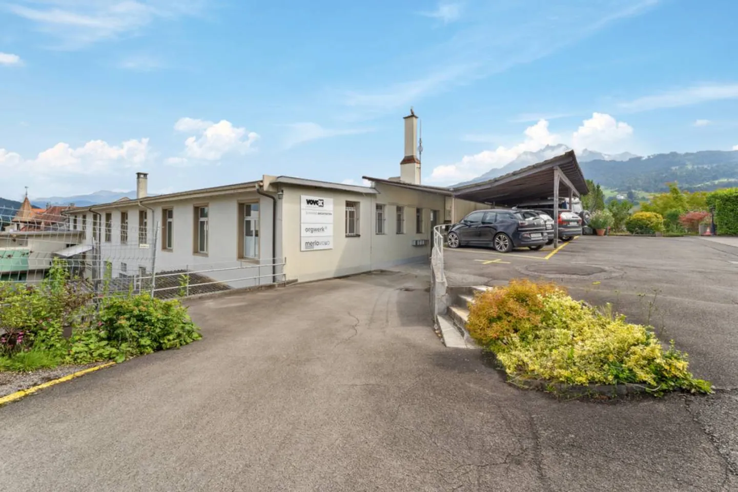 Magasin à louer - Photo 2 sur 8