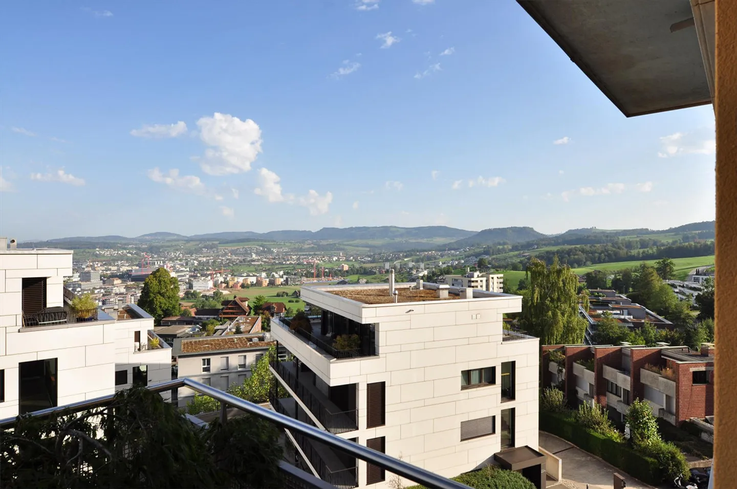 Appartamento 6 stanze in vendita in una zona residenziale ambita - Foto 2 di 3