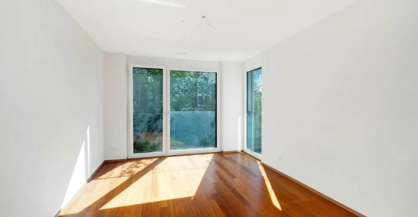 Panoramic View Meets Living Comfort - Your New Home in Höngg - Photo 13 of 13