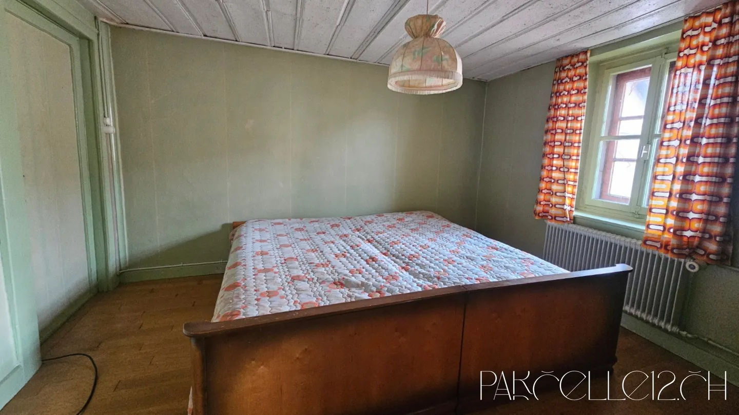 house to renovate - charm, volume and potential - Photo 10 of 13