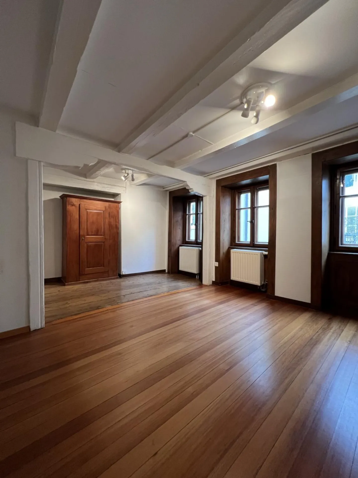 DA AFFITTARE? Appartamento atipico con 3 stanze in duplex a Saint-Aubin - Foto 1 di 9