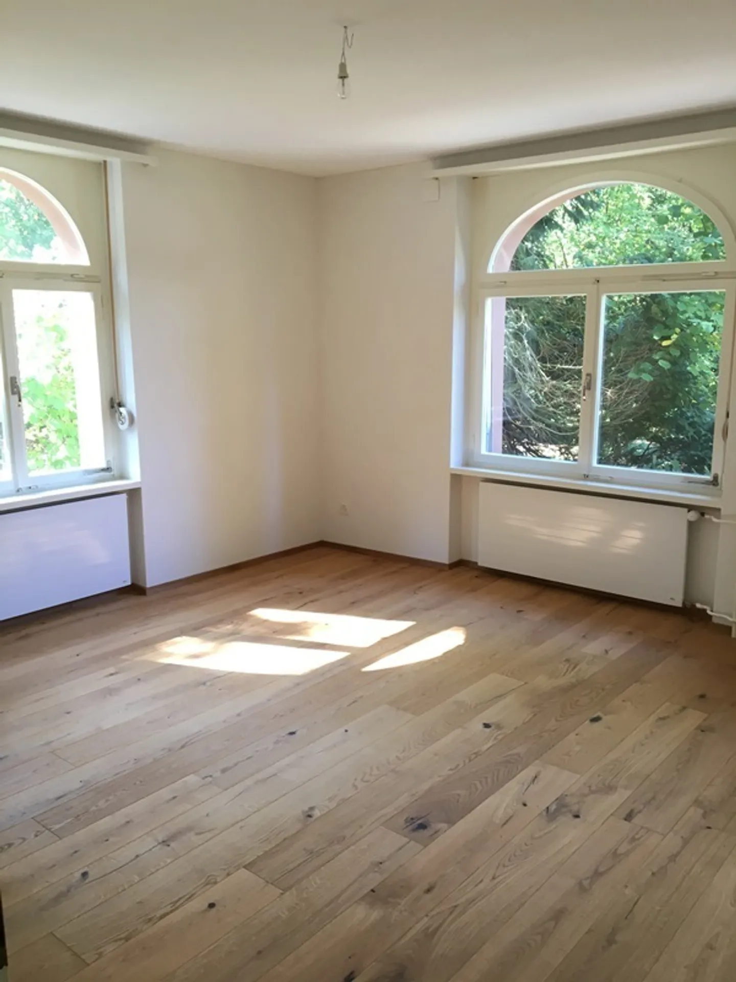 Charmante appartement 2.0 pièces avec terrasse couverte - Photo 3 sur 6