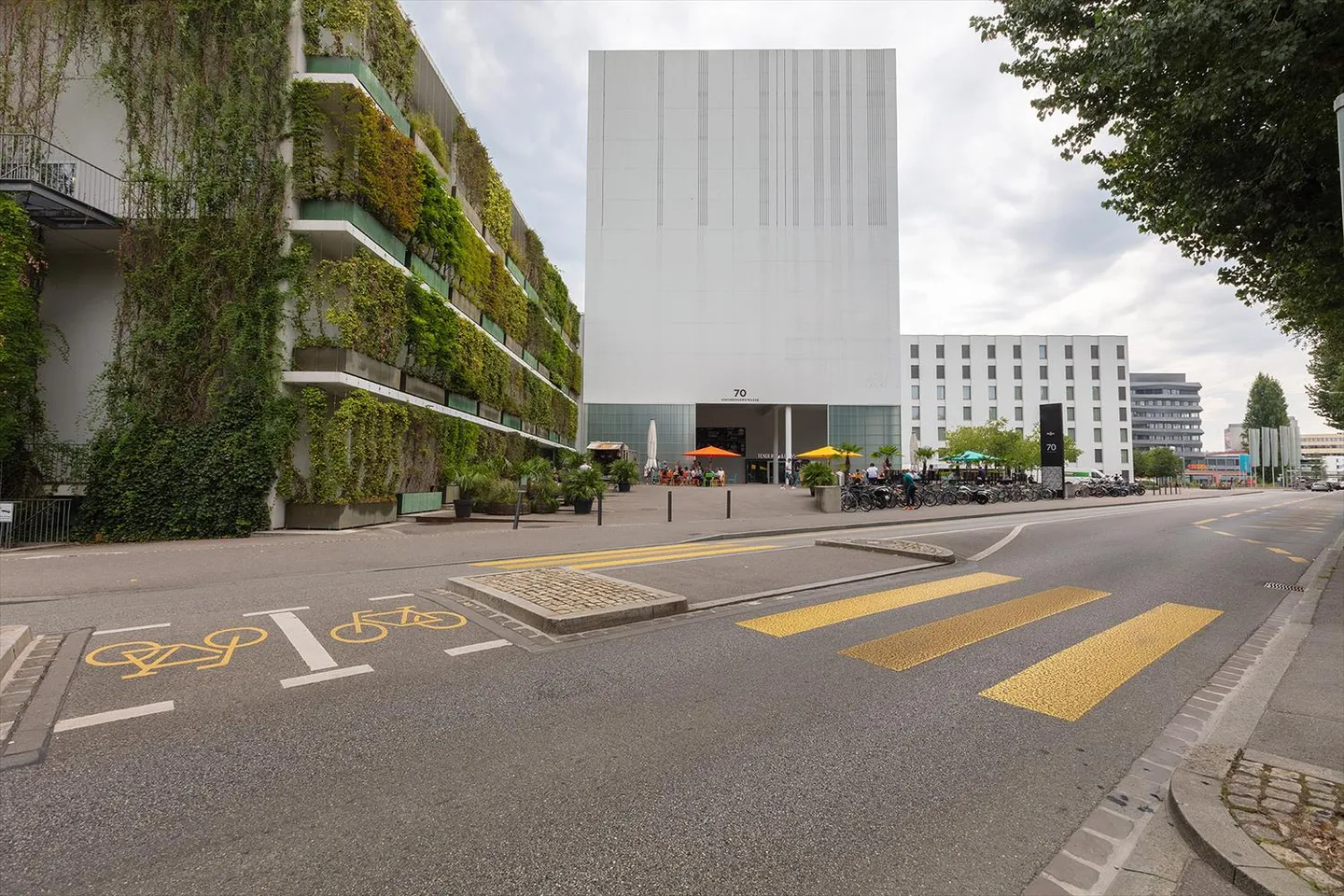 Diventa parte di una comunità di coworking presso Regus Stücki Village - Foto 2 di 5