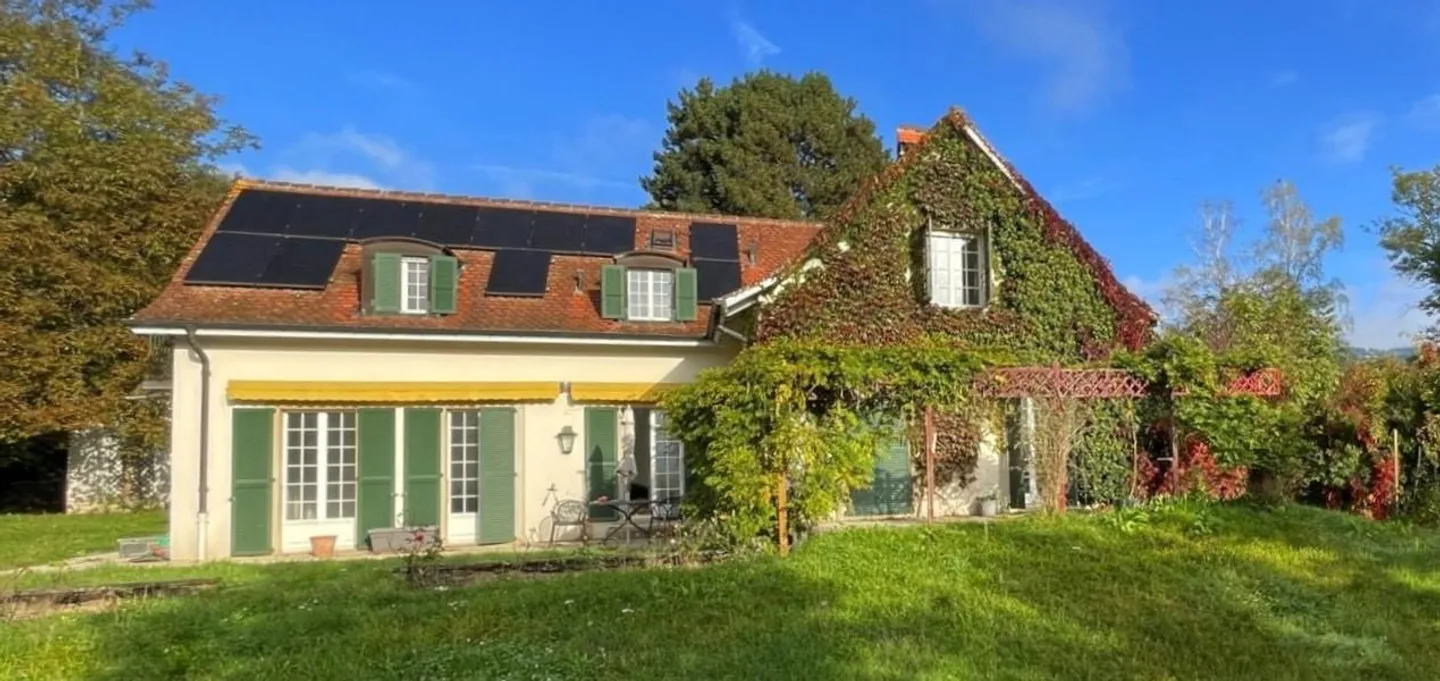 Villa Incantevole con Vista Montagna - Foto 1 di 10