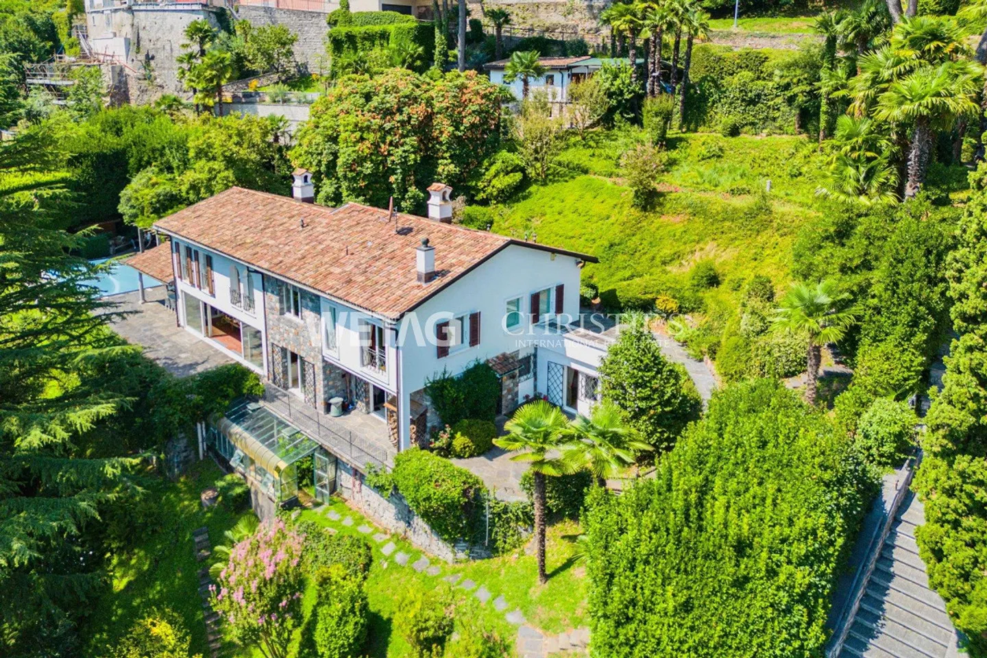 Ambiance Méditerranéenne au Luganersee : Villa Élégante avec Piscine & Vue sur le Lac - Photo 13 sur 13