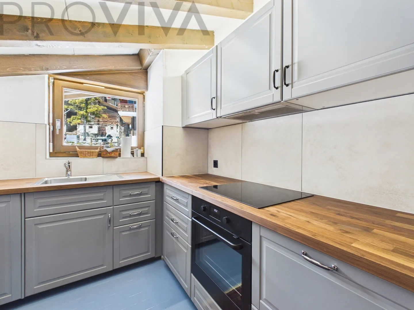 Charmante Wohnung mit grossem Balkon - Foto 3 von 7