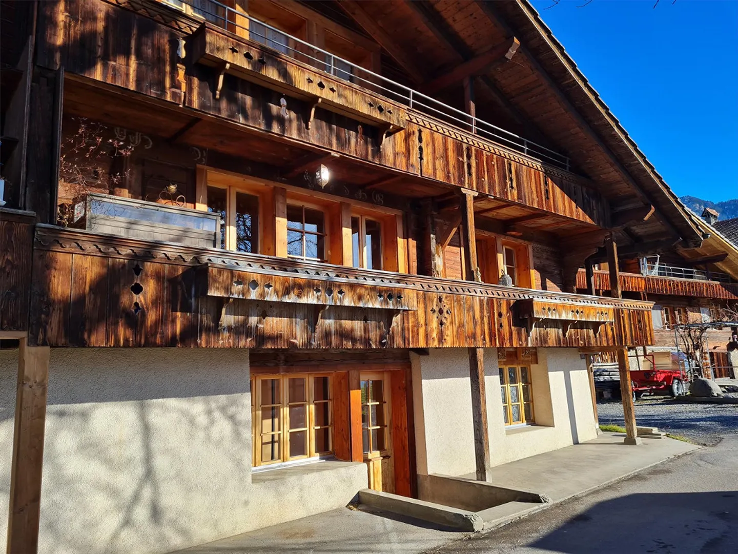 Living like in a single-family home - Photo 2 of 14