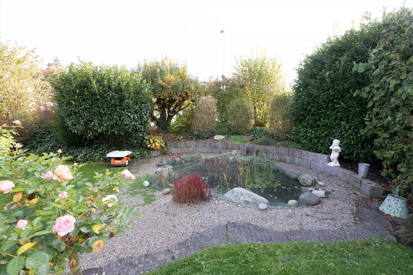Einfamilienhaus mit grossem Garten im begehrten Einfamilienhausquartier - Foto 10 von 16
