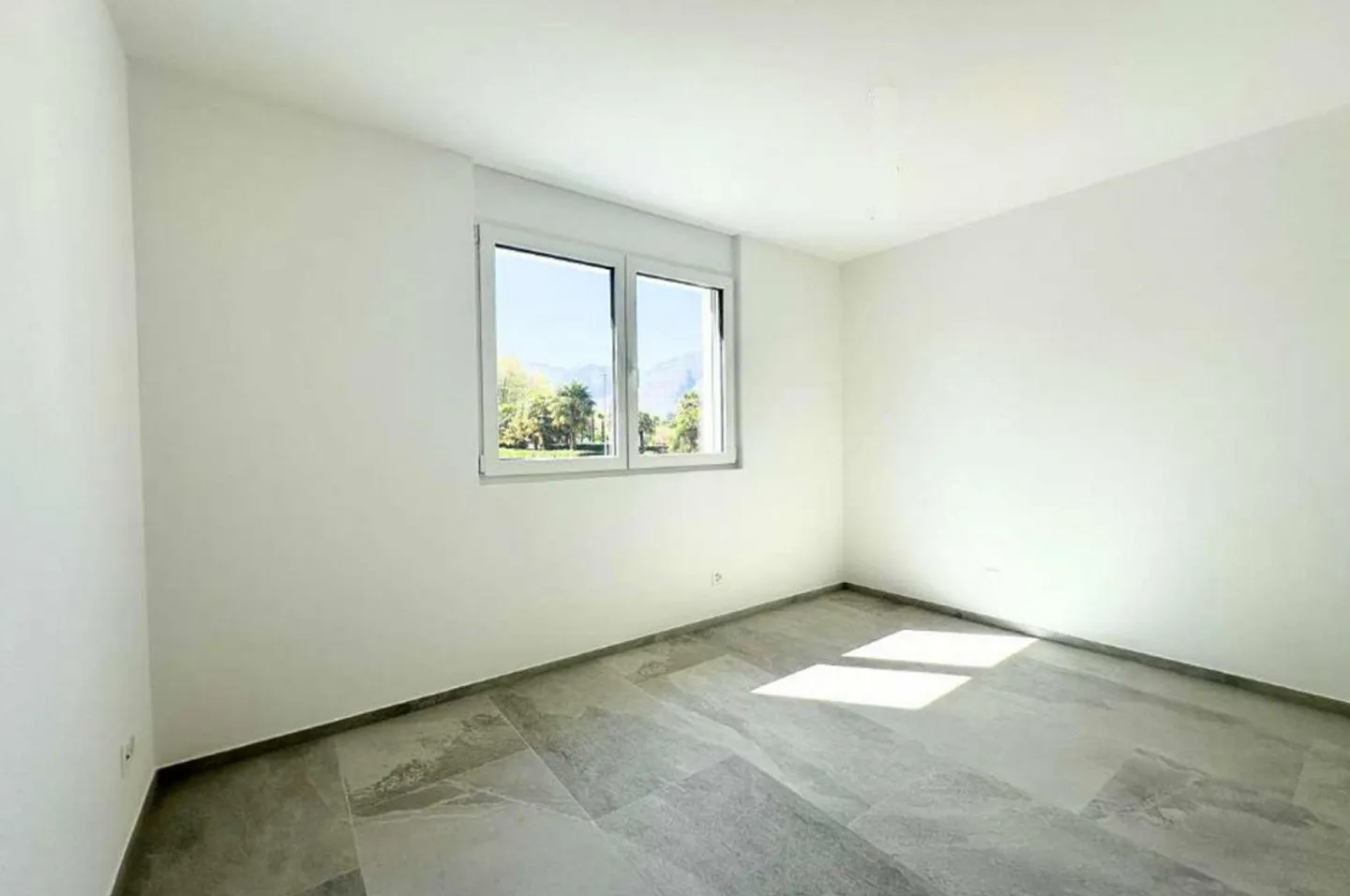 Eleganza Moderna e Comfort Assoluto – La Casa Perfetta per la Tua F... - Foto 13 di 13