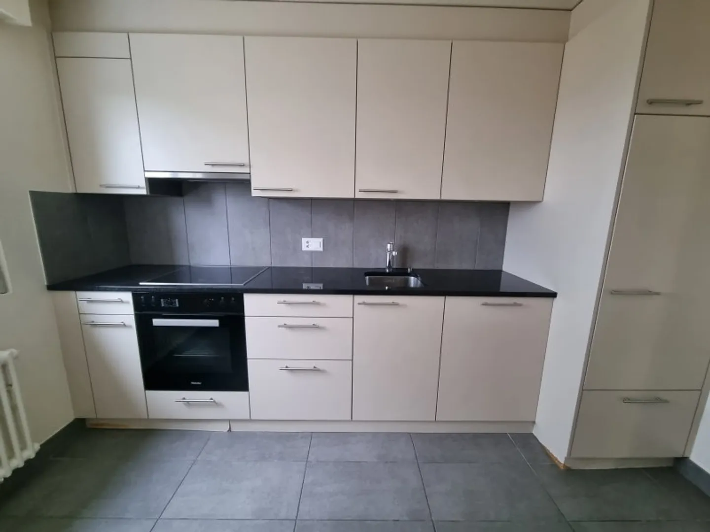 01260 - Appartement 4 pièces - Rte de la Gare 19-21 - BOUDRY - Photo 4 sur 5