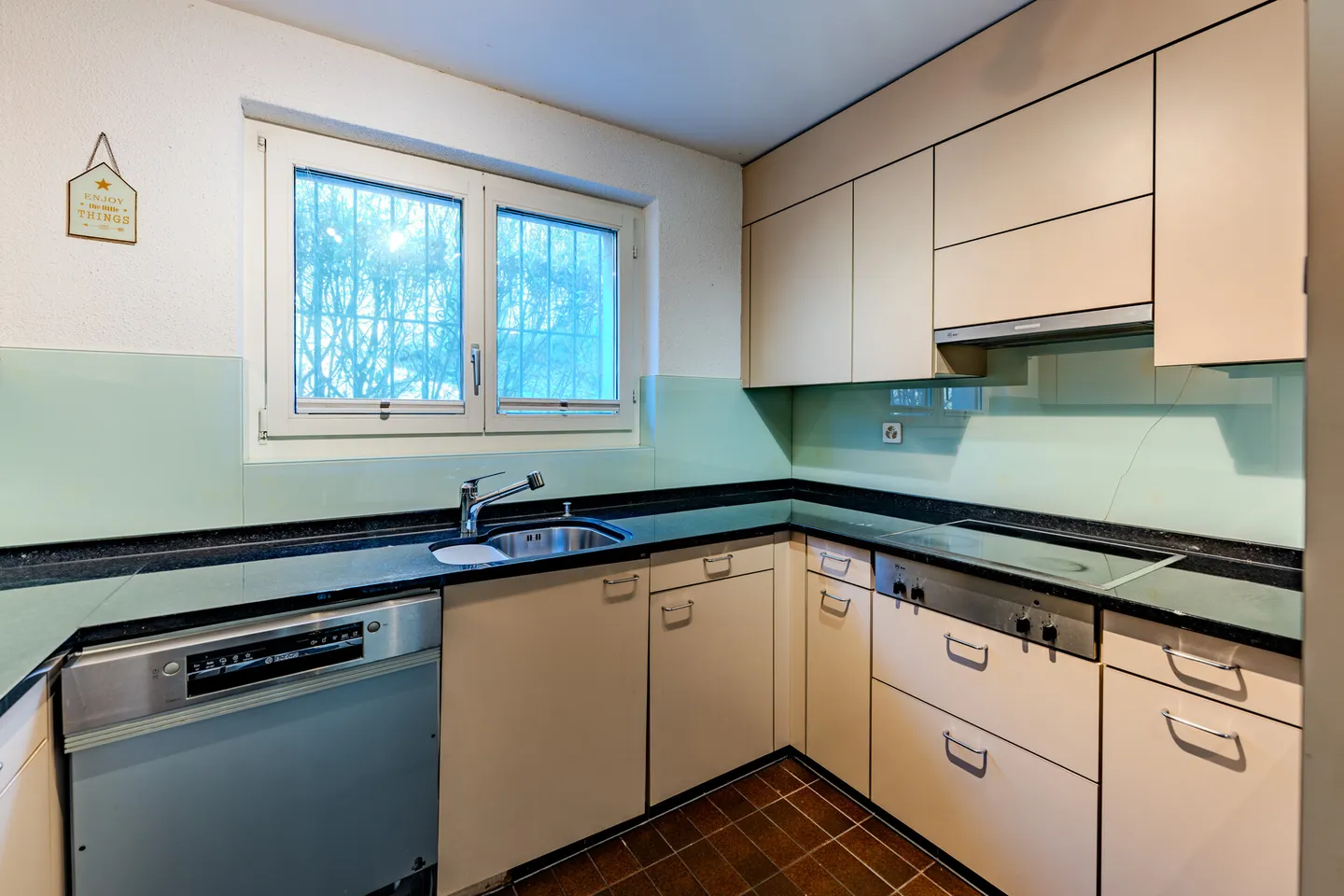 6.5-Room Corner House with Large Garden - Photo 4 of 23