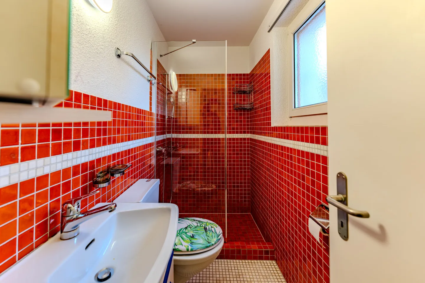 6.5-Room Corner House with Large Garden - Photo 8 of 23