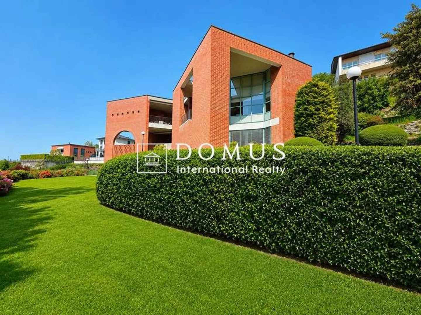 Architectural villa with panoramic view - Photo 1 of 13