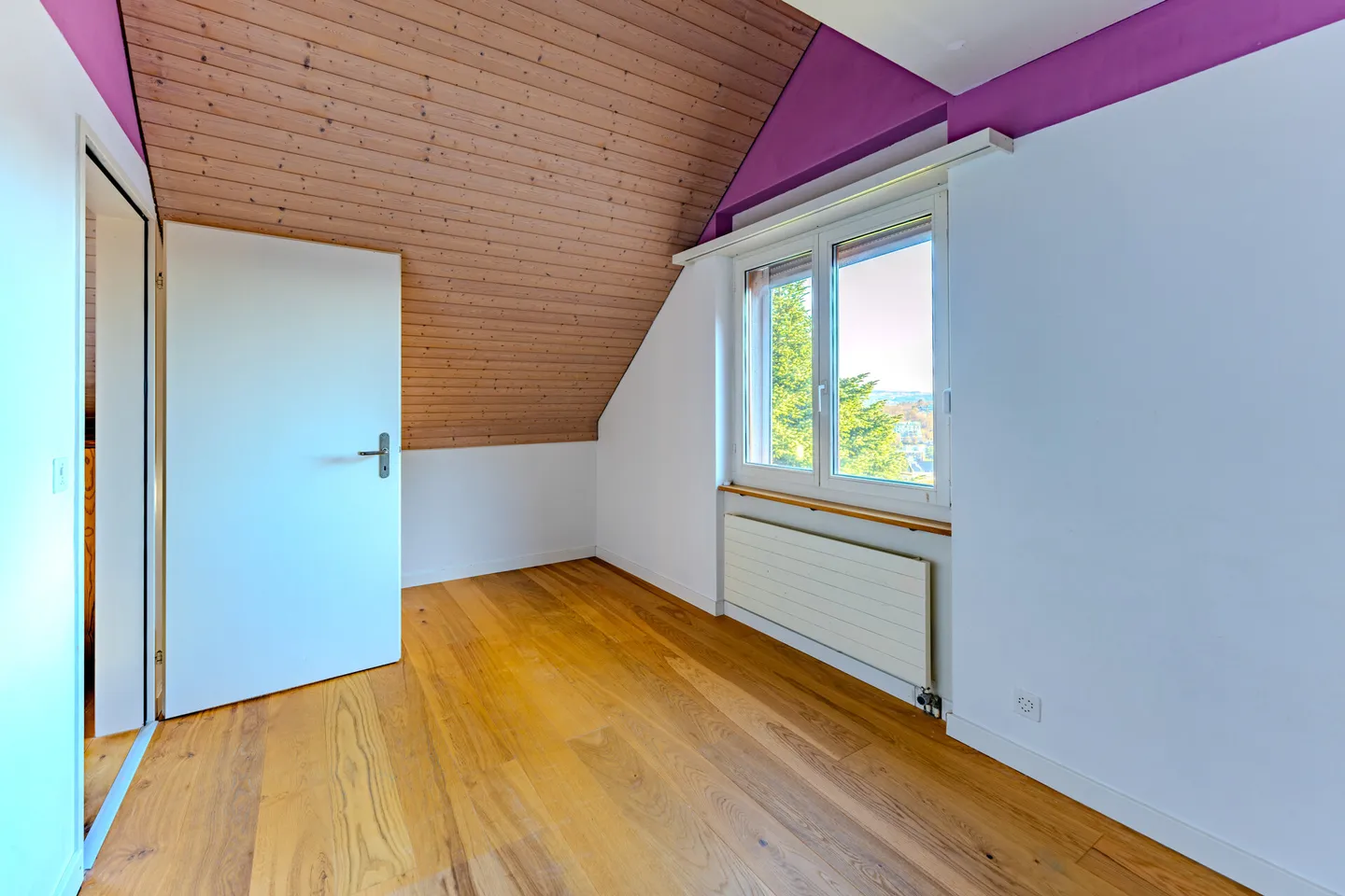 6.5-Room Corner House with Large Garden - Photo 14 of 23