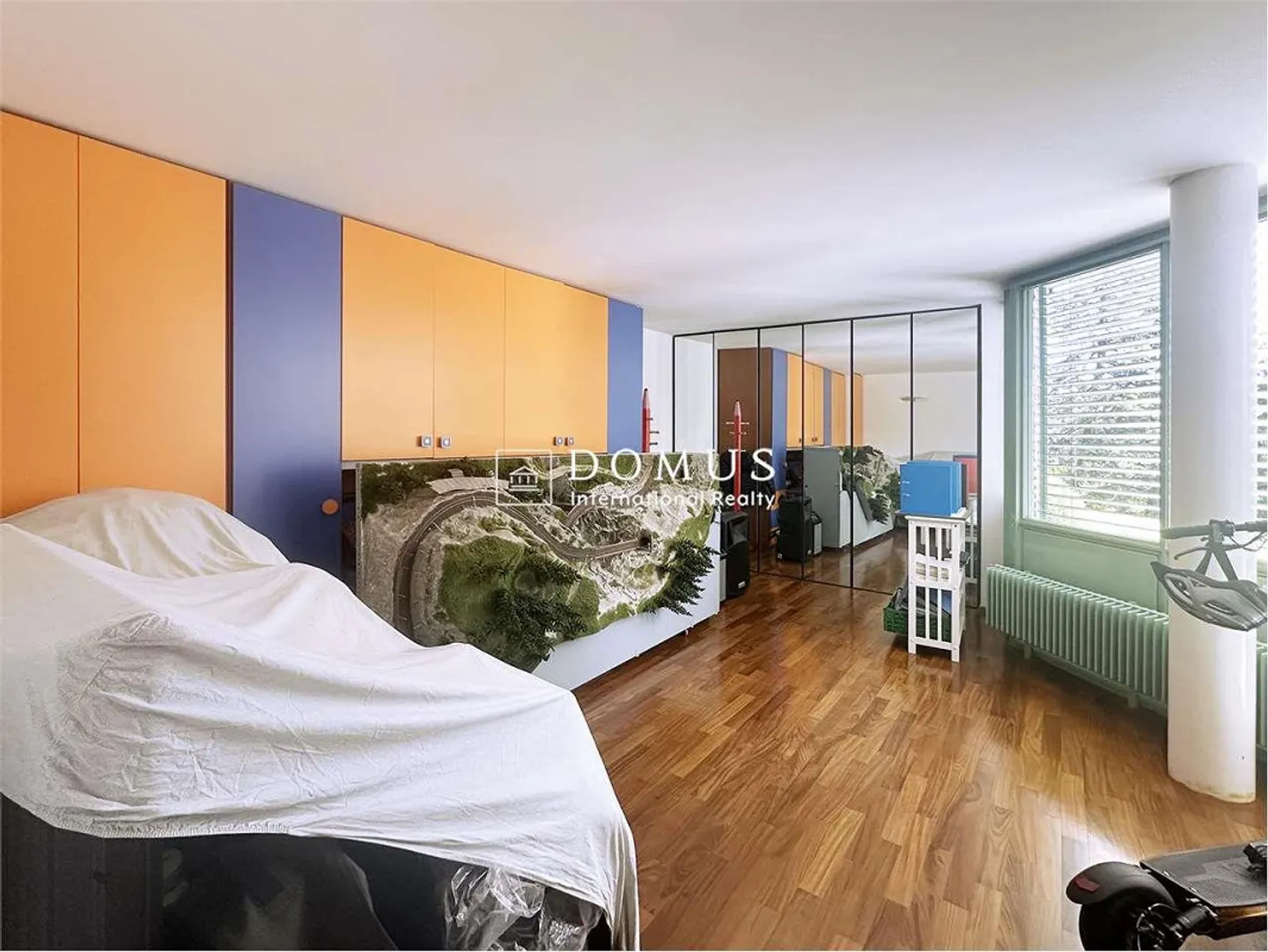 Architectural villa with panoramic view - Photo 12 of 13