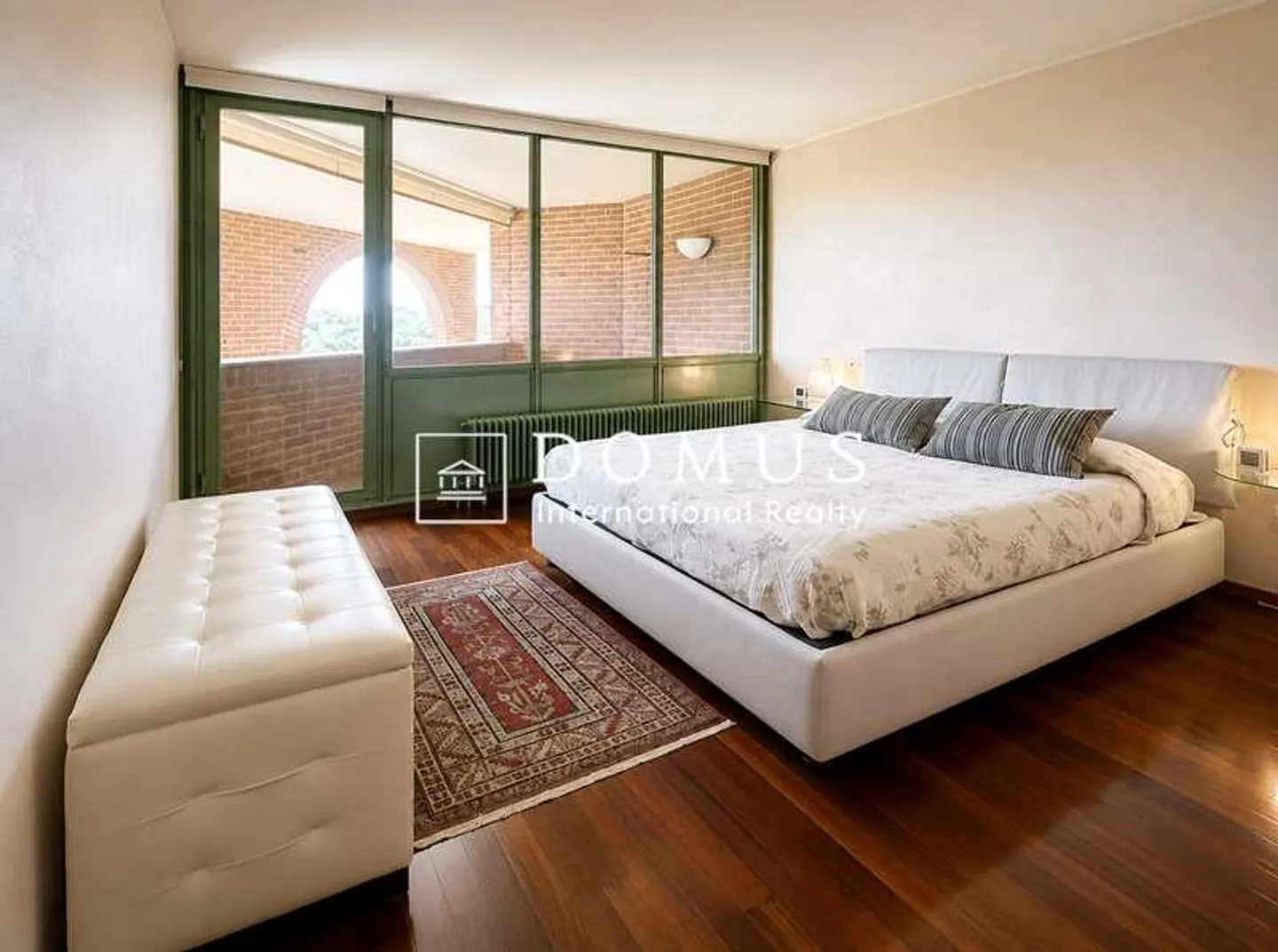 Architectural villa with panoramic view - Photo 9 of 13