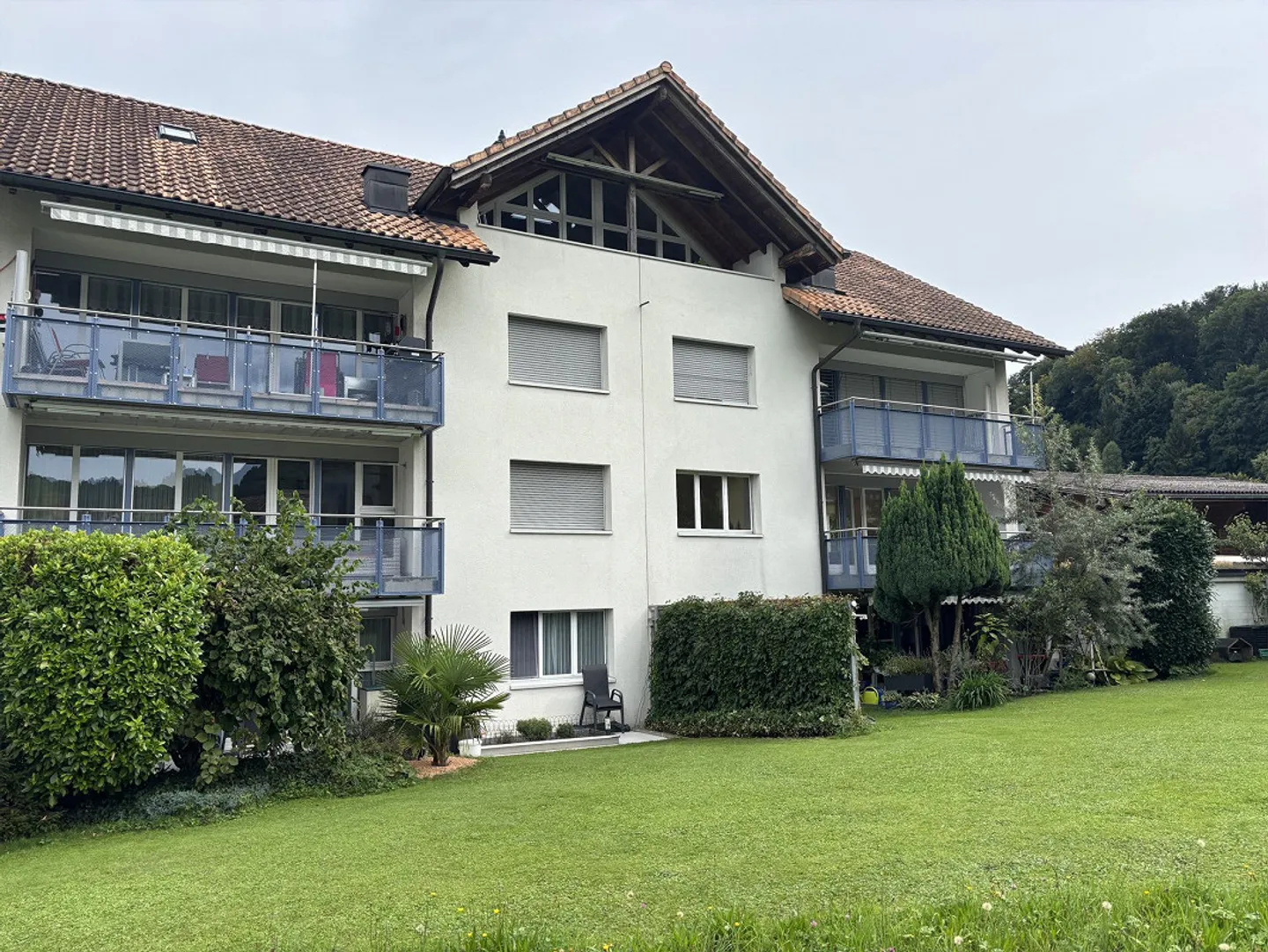 3 1/2 Zimmer Wohnung mit Garage - Foto 1 von 12