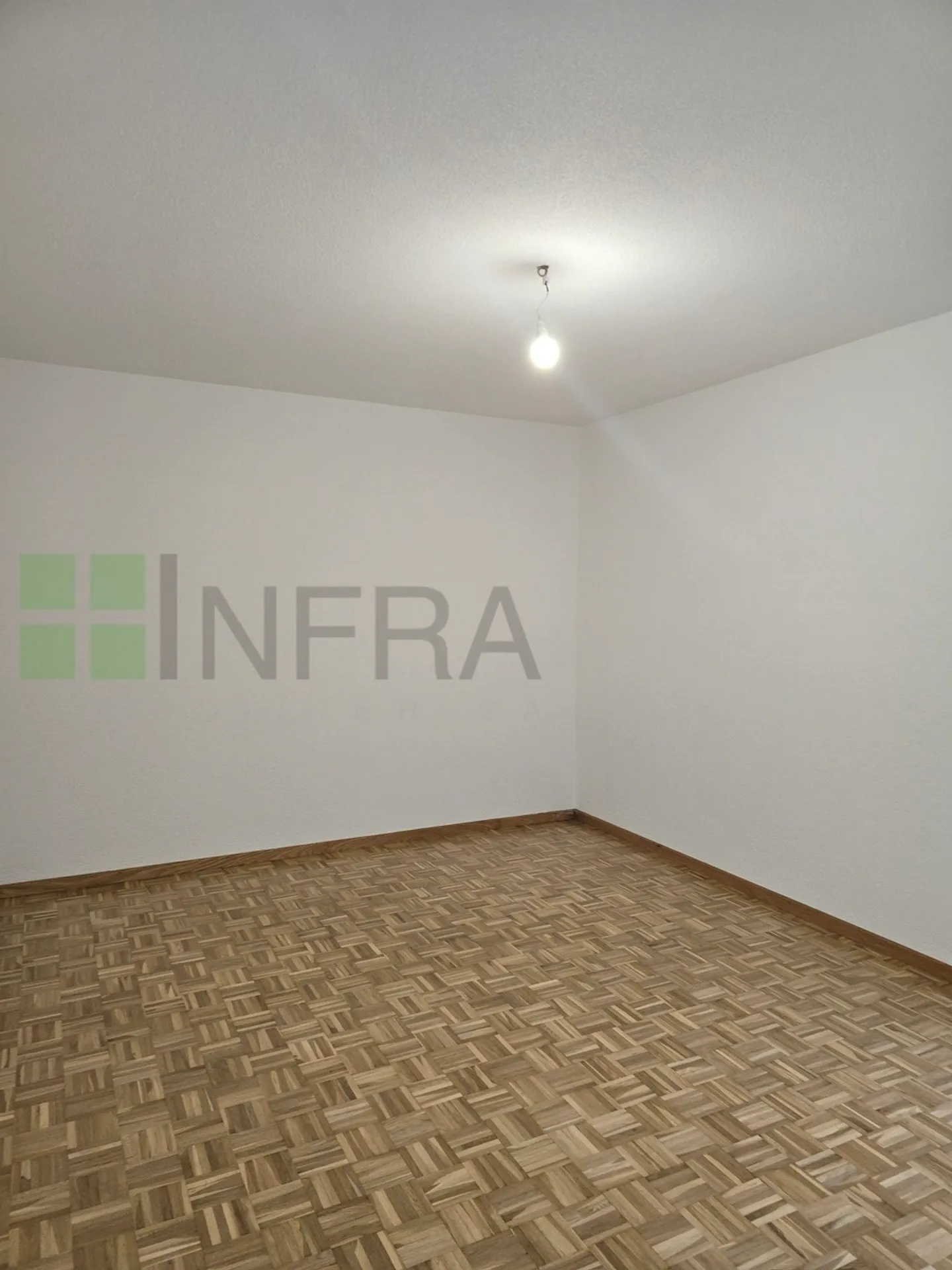 4.5-room apartment on the 1st floor with elevator - Photo 5 of 11