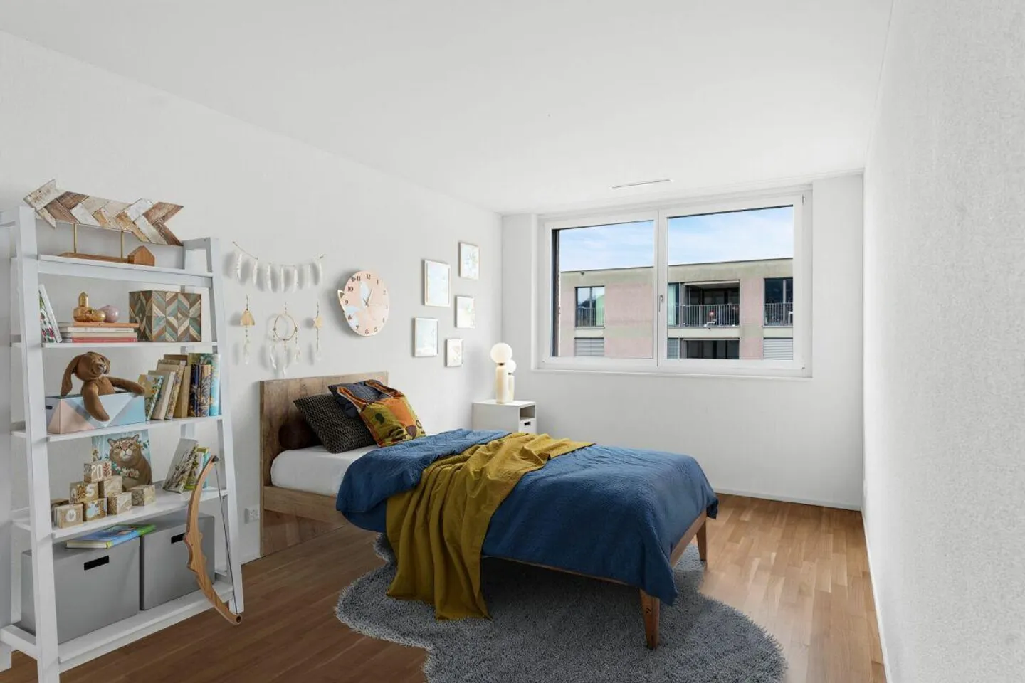 Opportunity: Spacious, modern feel-good place in a central, sunny location... - Photo 3 of 10