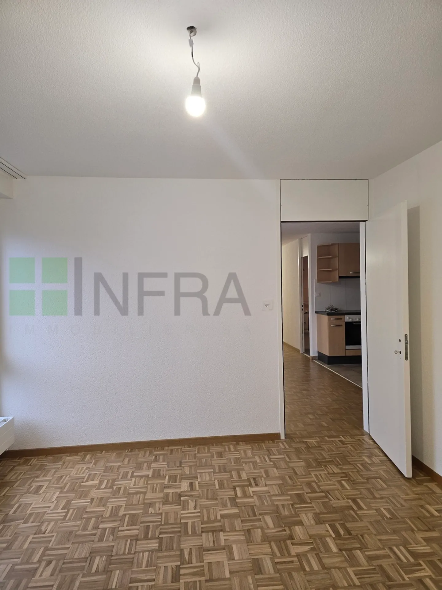 4.5-room apartment on the 1st floor with elevator - Photo 6 of 11