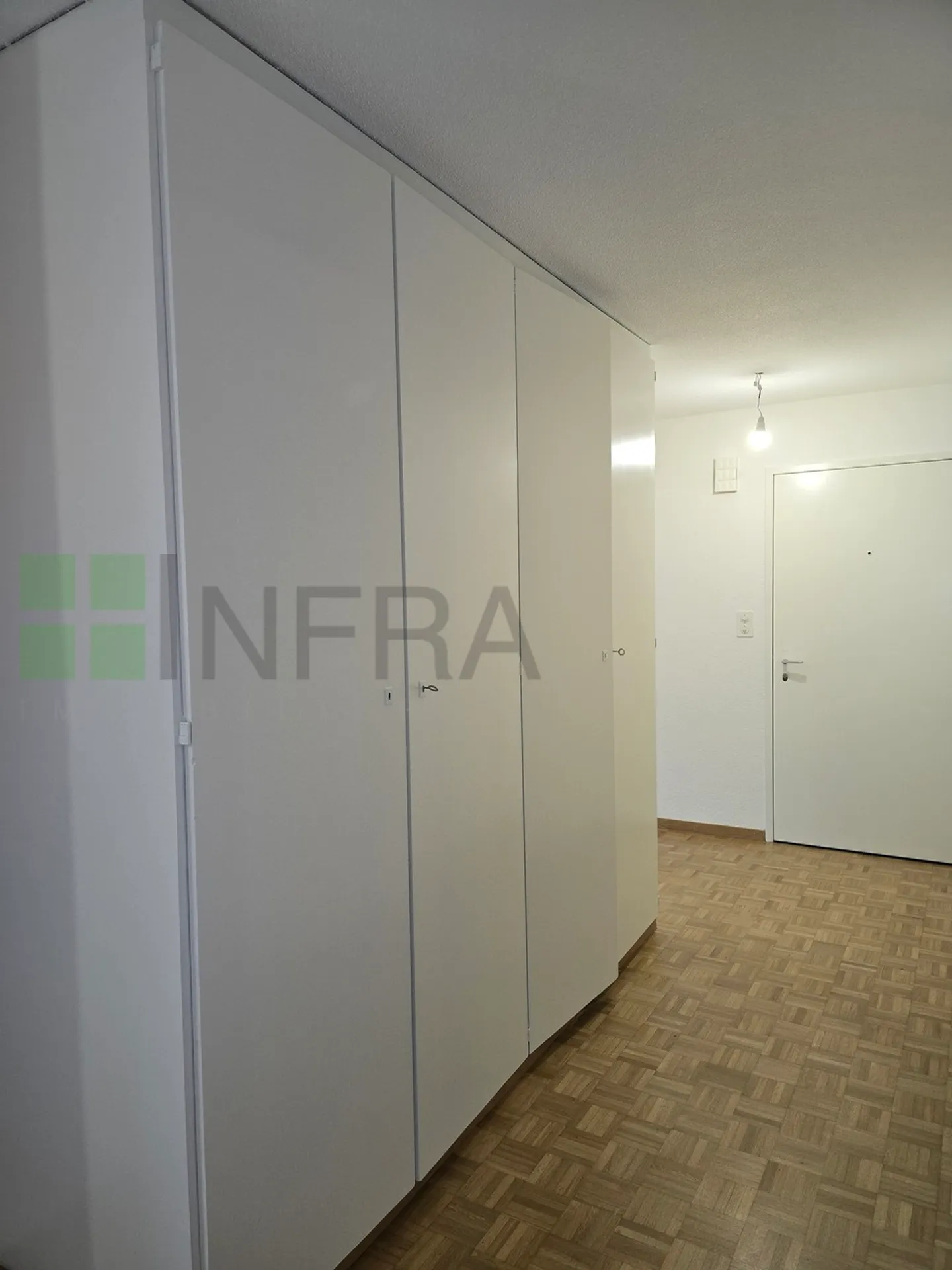 4.5-room apartment on the 1st floor with elevator - Photo 7 of 11