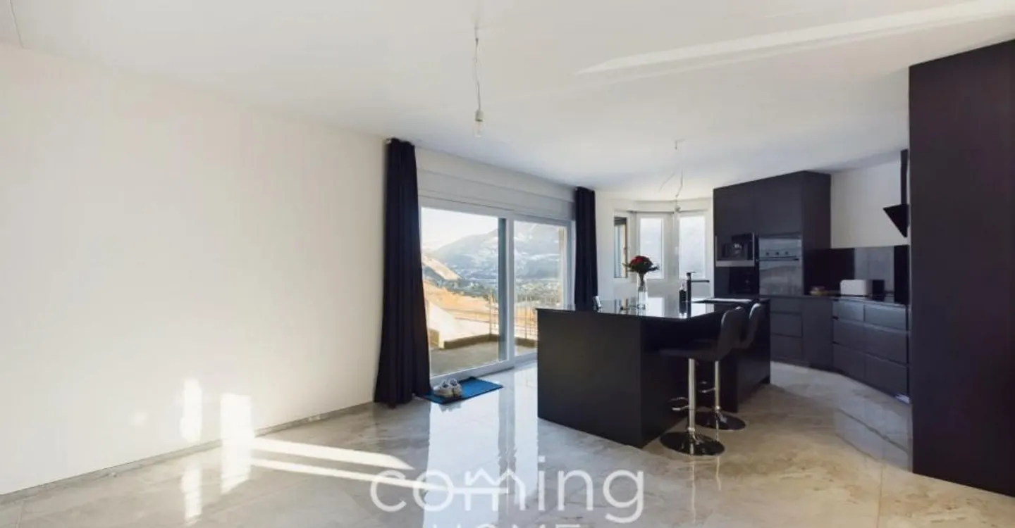 Exclusive 3-family house in sunny location - Spacious living areas & garages - Photo 1 of 13