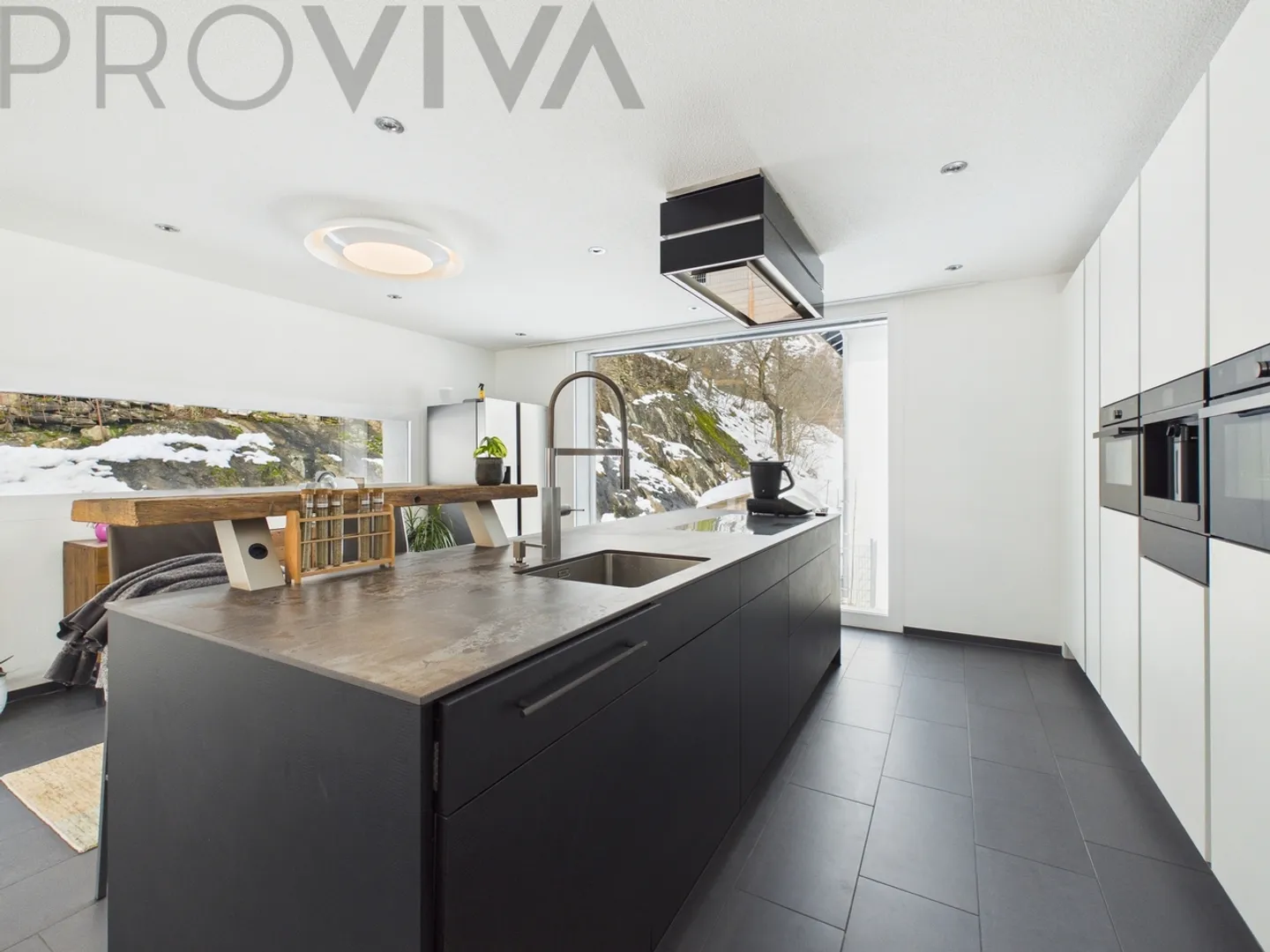 Proviva presents: Single-family house with comfort, sun, and tranquility - Photo 3 of 8