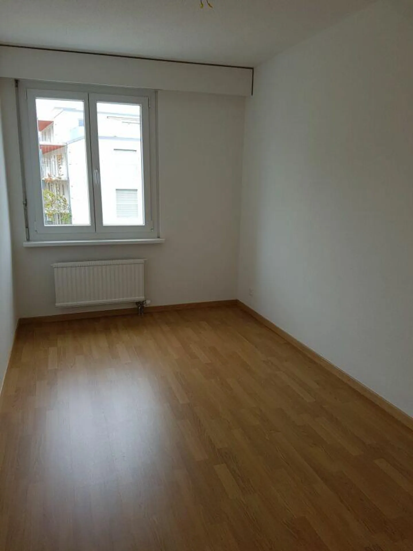 3-room apartment on the 1st floor with balcony - Photo 8 of 8