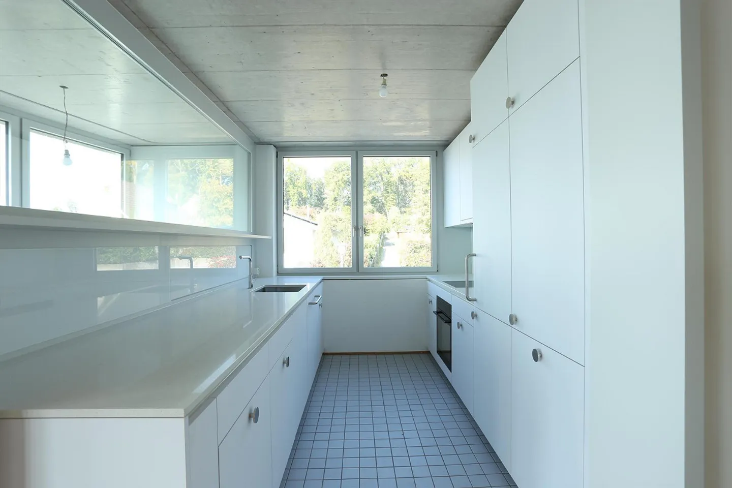 3.5 Room Apartment in Therwil - Photo 3 of 9