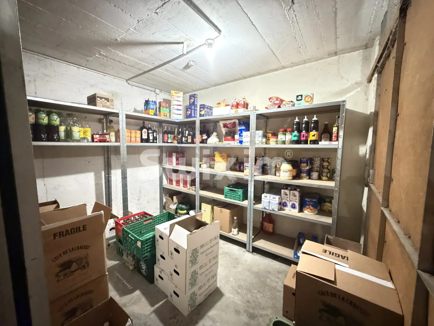 Commercial Space in Prime Location - Photo 7 of 11