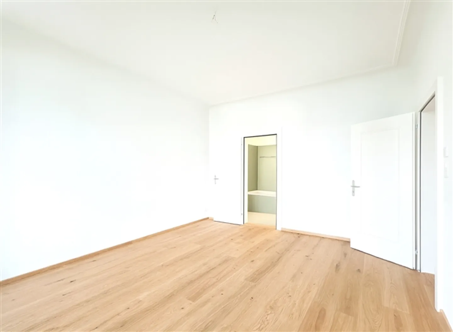 First rental of a dreamlike 5-room old building apartment after complete renovation - Photo 4 of 17